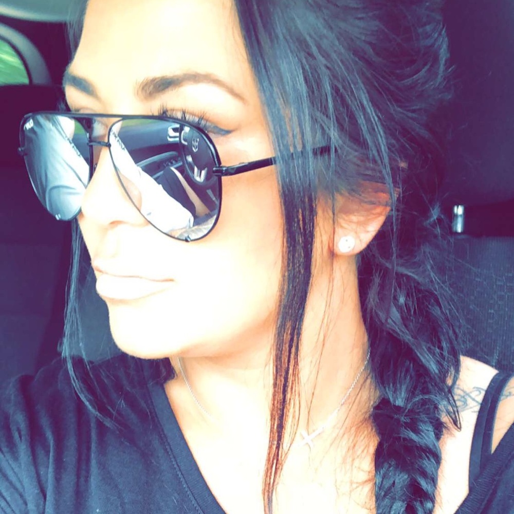 Meet your Posher, Carmella